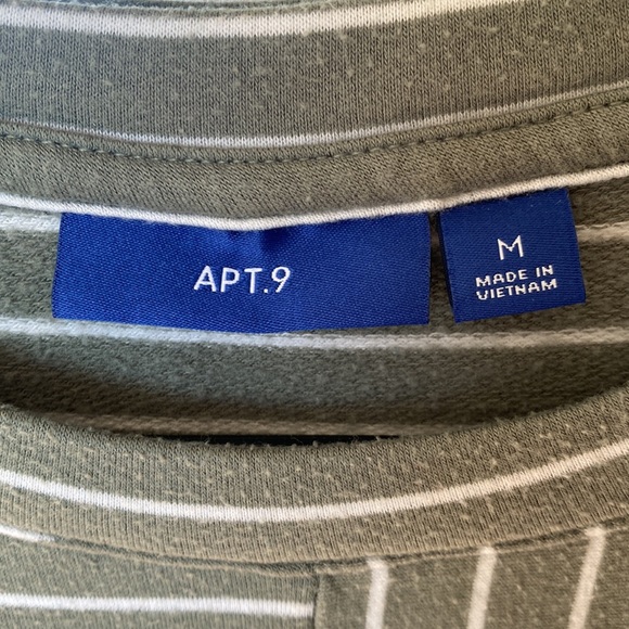 APT. 9 unique green and white striped Sweater - Picture 4 of 6